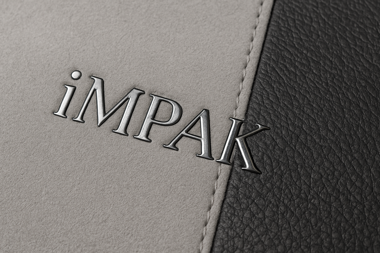 excellent j'aimerai y ajouter une gravure brillante "iMPAK"sur la partie tissu 
et aussi j'aimerai que ce soit réparti a  70% tissu sur la gauche et 30% similicuir sur la droite, 
